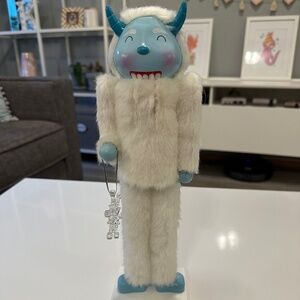 2022 Target Wondershop Yeti Nutcracker NWT